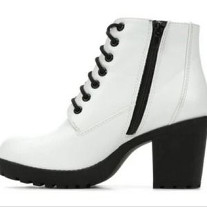 Unr8ted Black & White Fashion Heeled Boot - NWT